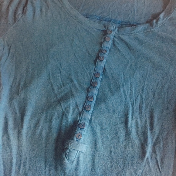 GAP💙Button Up Top - Picture 7 of 8